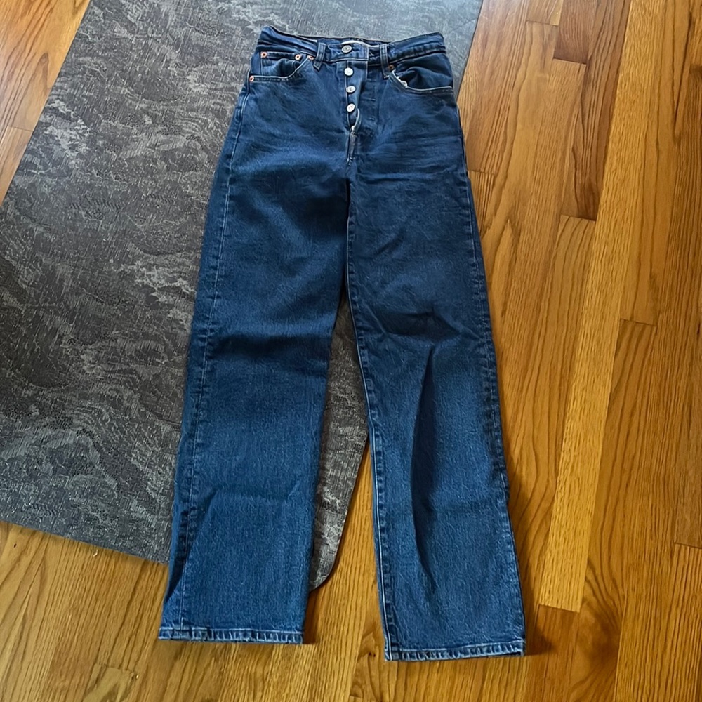 Levi’s Premium Ribcage Straight Ankle Jean